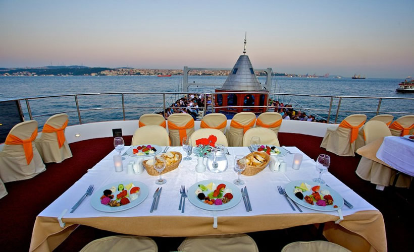 Dinner on Bosphorus Cruise